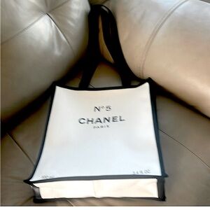 CHANEL  N •5 100 Anniversary tote bag white & black 2021